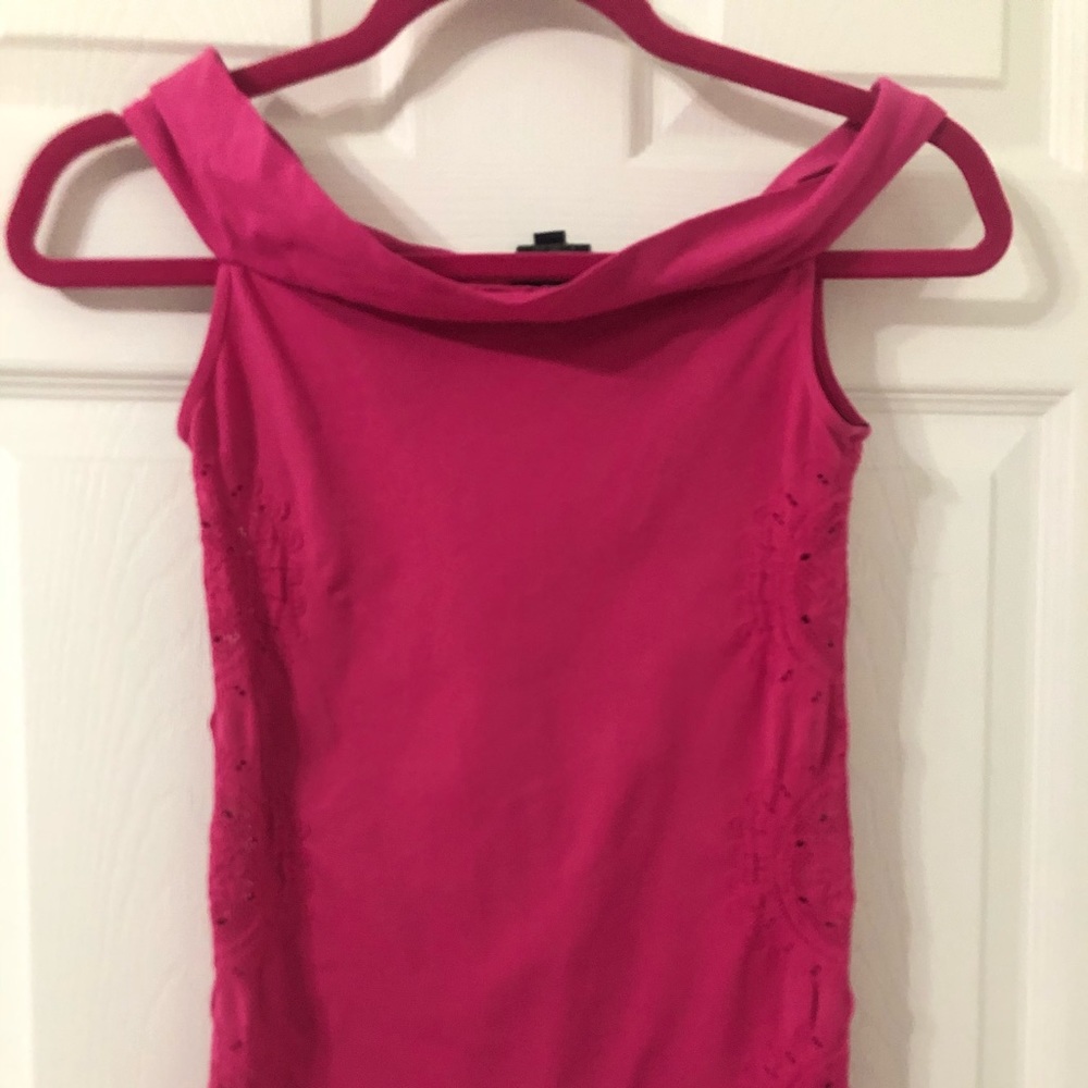 Beautiful Bebe fuchsia top. Size S